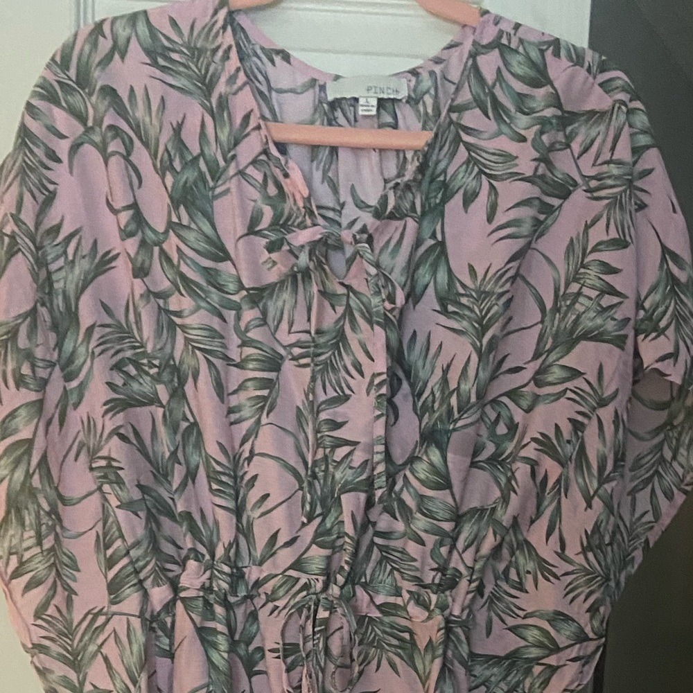 NWOT Beach dress or Swimsuit coverup Size Large